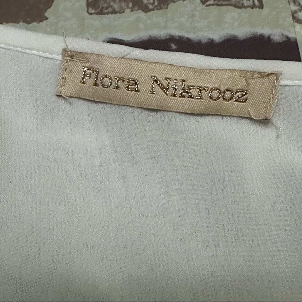 Flora Nikrooz Women’s White Ruffled Robe size S/M - Picture 4 of 5